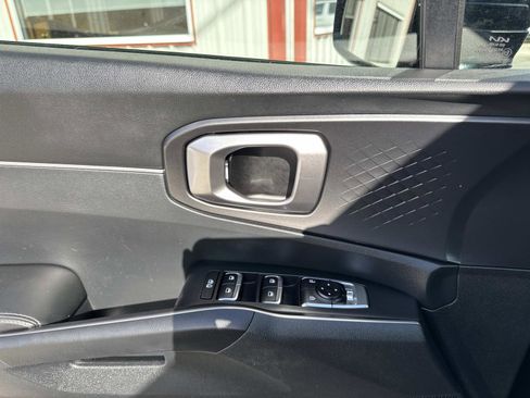 Used 2022 Kia Sorento S image 19