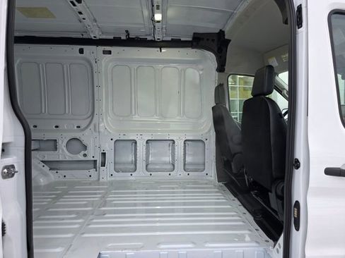 New 2026 Ford Transit 250 148 Medium Roof image 38