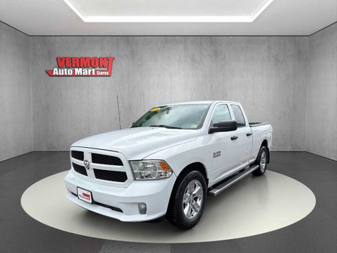 Used 2018 RAM 1500 Express w/ Express Value Package AWD/4WD image 3