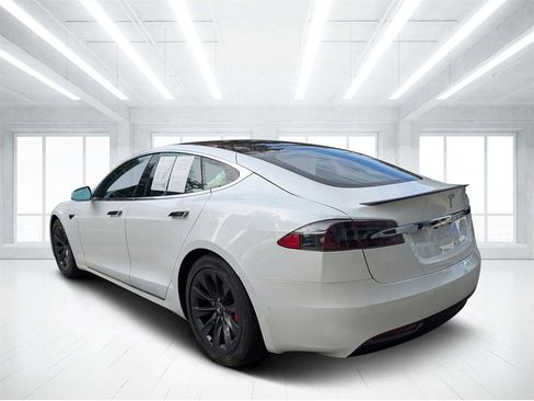 Used 2019 Tesla Model S 100D image 5