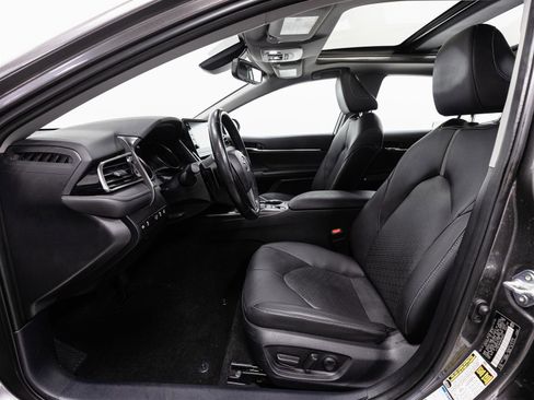 Certified 2022 Toyota Camry XSE image 4