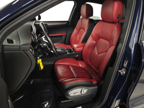 Used 2015 Porsche Macan Turbo image 12