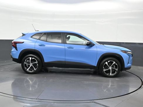 Used 2024 Chevrolet Trax RS FWD image 7