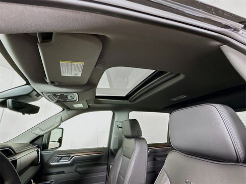 New 2026 GMC Sierra 3500 Denali w/ Denali Reserve Package image 18