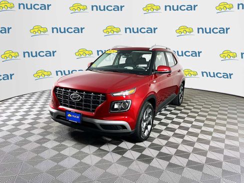 Certified 2024 Hyundai Venue SEL FWD image 3