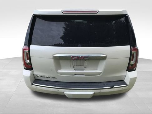 Used 2016 GMC Yukon XL Denali w/ Open Road Package AWD/4WD image 13