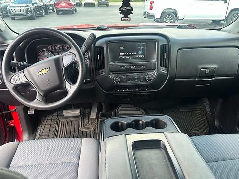 Used 2016 Chevrolet Silverado 1500 Custom w/ Custom Convenience Package AWD/4WD image 17