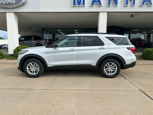 New 2026 Ford Explorer Active AWD/4WD image 4
