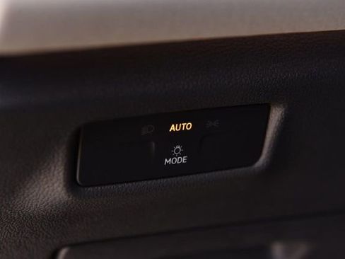 New 2026 Volkswagen Tiguan SE R-Line AWD/4WD image 11