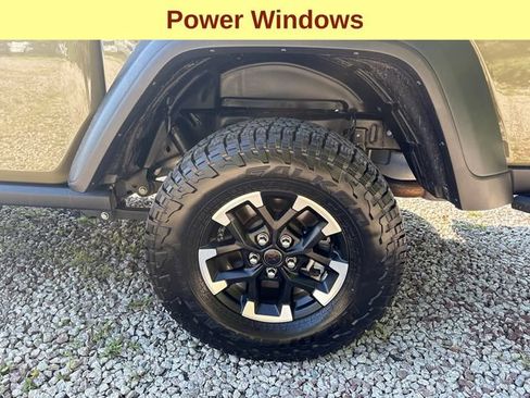 Used 2026 Jeep Gladiator Rubicon AWD/4WD image 9