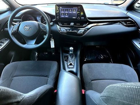 Used 2019 Toyota C-HR LE FWD image 27