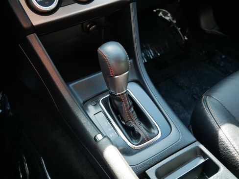 Used 2016 Subaru Crosstrek 2.0i Limited image 24