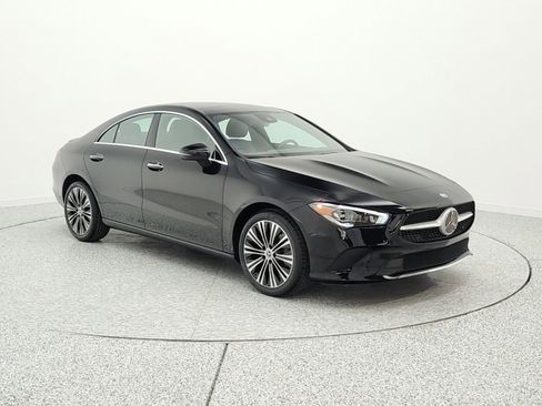 Used 2023 Mercedes-Benz CLA 250 image 3