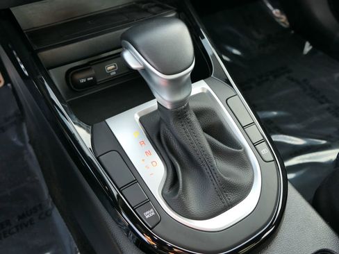 Used 2024 Kia Forte GT-Line w/ GT-Line Premium Package image 21