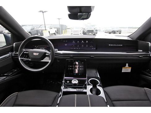 New 2026 Cadillac Escalade Sport w/ Touring Package AWD/4WD image 9