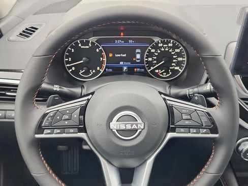 Used 2025 Nissan Altima 2.5 SR w/ SR Premium Package FWD image 17