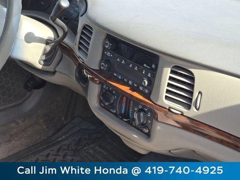 Used 2003 Chevrolet Impala w/ Preferred Equipment Group FWD image 20