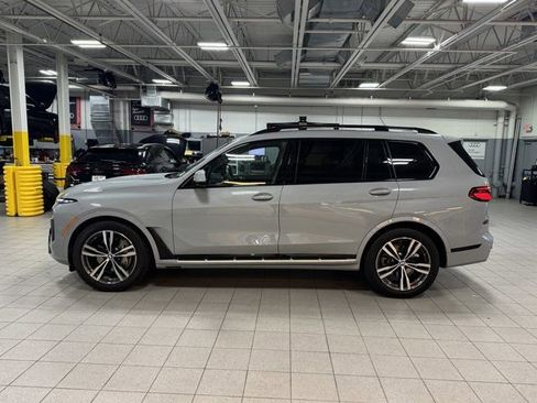 Used 2025 BMW X7 xDrive40i w/ M Sport Package AWD/4WD image 7