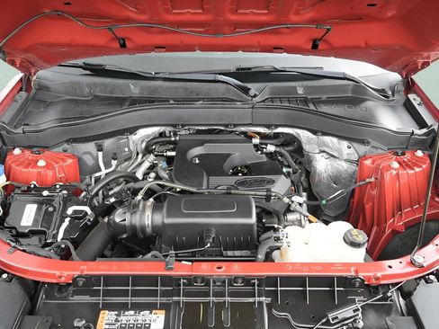 Used 2020 Ford Explorer XLT w/ Equipment Group 202A AWD/4WD image 18