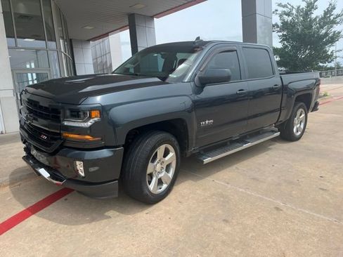 Used 2018 Chevrolet Silverado 1500 LT w/ Texas Edition AWD/4WD image 1