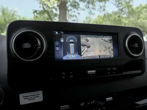 Used 2025 Mercedes-Benz Sprinter 3500 image 19