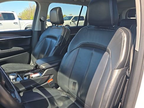 Used 2021 Jeep Grand Cherokee L Limited image 18