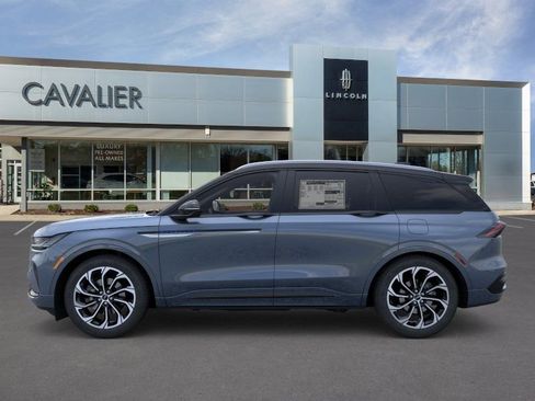 New 2026 Lincoln Nautilus Reserve AWD/4WD image 3