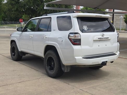 Used 2021 Toyota 4Runner SR5 RWD image 5
