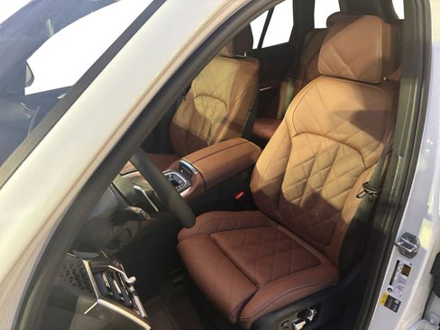 New 2026 BMW X5 xDrive50e image 21