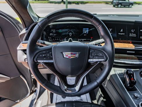Used 2024 Cadillac Escalade ESV Sport Platinum w/ LPO, ONYX Package AWD/4WD image 23