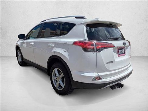 Used 2018 Toyota RAV4 XLE AWD/4WD image 7