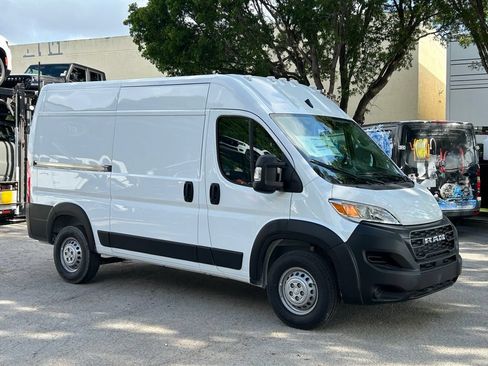 New 2024 RAM ProMaster 2500 w/ Upfitter's Prep Package FWD image 2