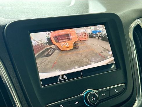 Used 2023 Chevrolet Equinox LT image 15