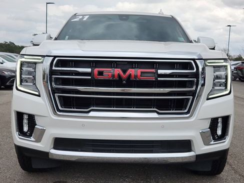 Used 2021 GMC Yukon SLT w/ SLT Premium Package image 8