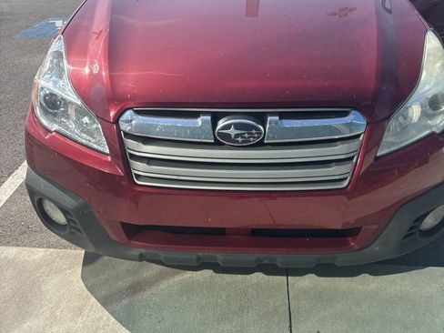 Used 2014 Subaru Outback 2.5i Premium w/ Accessory Value Package (OYZ) AWD/4WD image 1