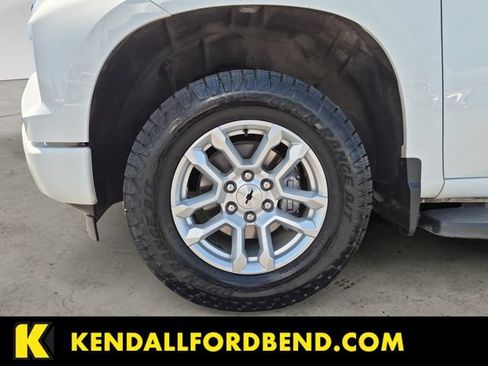 Used 2023 Chevrolet Silverado 1500 RST AWD/4WD image 9