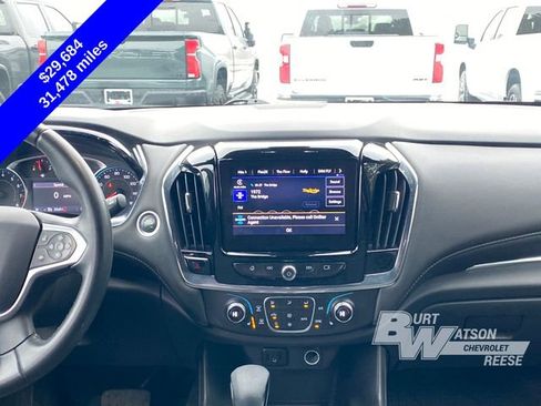 Used 2023 Chevrolet Traverse LT image 16