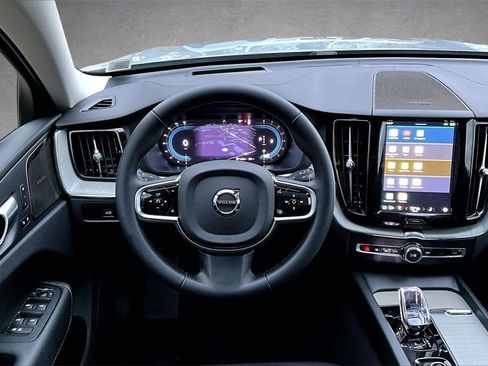 Used 2025 Volvo XC60 B5 Ultra w/ Protection Package Premier image 8