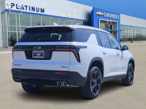 New 2027 Chevrolet Traverse LT w/ Midnight/Sport Edition FWD image 5