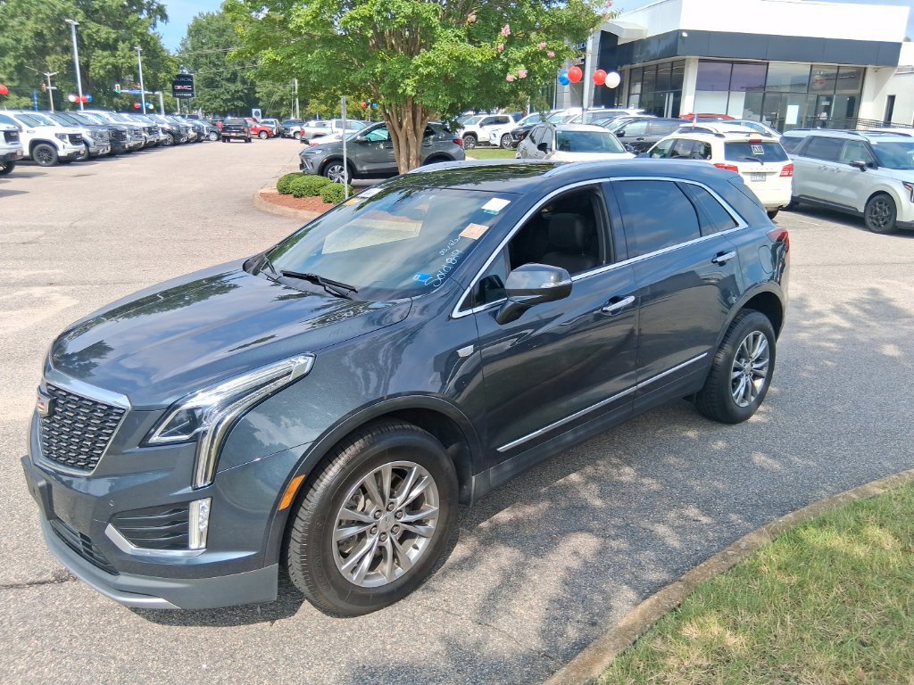 Used 2021 Cadillac XT5 Premium Luxury AWD/4WD image 2