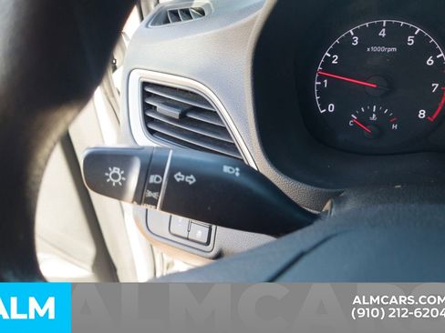 Used 2021 Hyundai Accent SE image 17