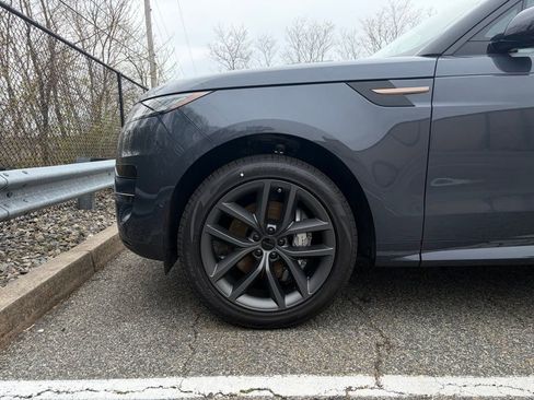 New 2026 Land Rover Range Rover Sport SE AWD/4WD image 9