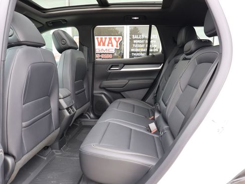 New 2027 GMC Terrain Elevation w/ Elevation Premium Package AWD/4WD image 26