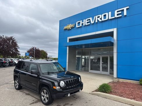 Used 2016 Jeep Patriot High Altitude AWD/4WD image 1