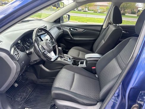 Used 2017 Nissan Rogue SV AWD/4WD image 9