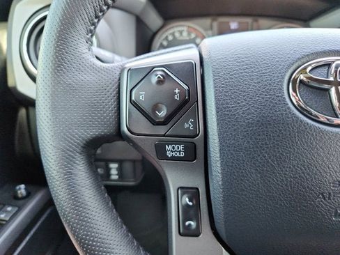 Used 2020 Toyota Tacoma TRD Sport w/ Technology Package image 24
