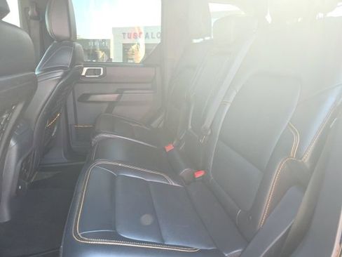 Used 2024 Ford Bronco Badlands AWD/4WD image 10