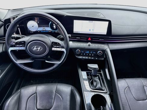 Used 2023 Hyundai Elantra Limited FWD image 15