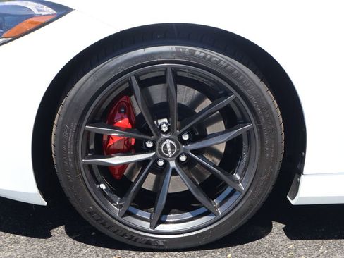 Used 2023 Nissan Z w/ Floor Mat Package (L93) RWD image 11