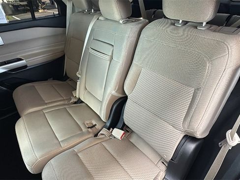 Certified 2023 Ford Explorer XLT image 23